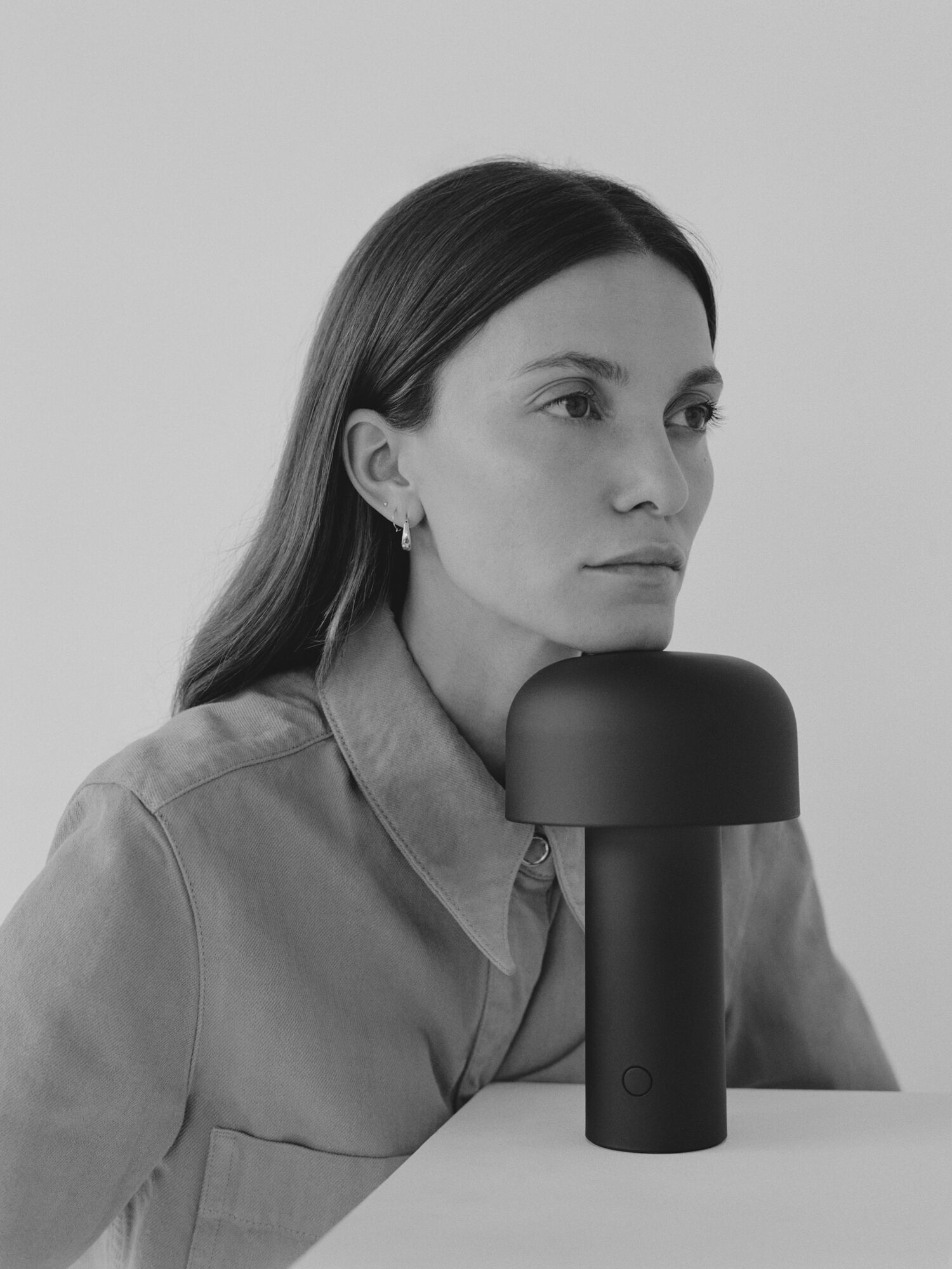 Bellhop matte black, Jessi Frederick, artist