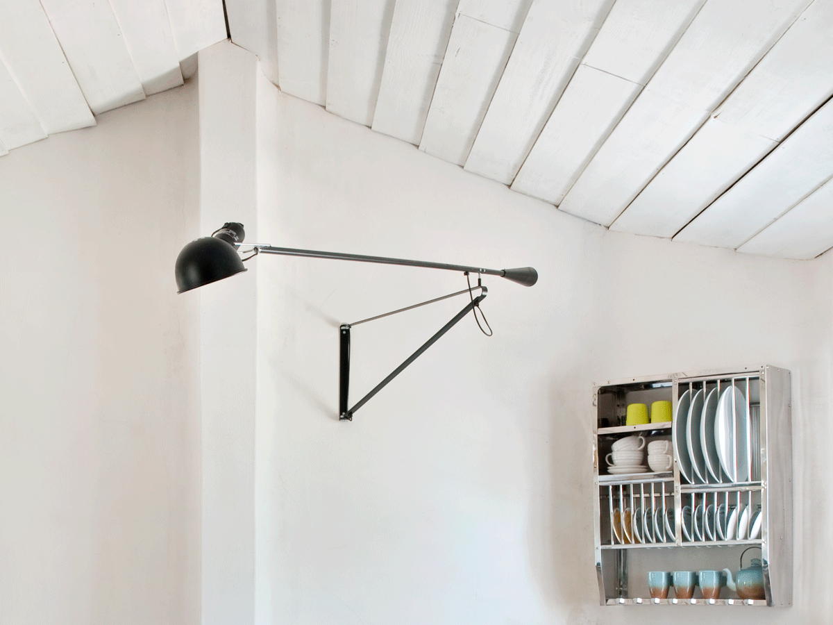 FLOS_Designers_Paolo-Rizzatto_265_wall-lamp_black