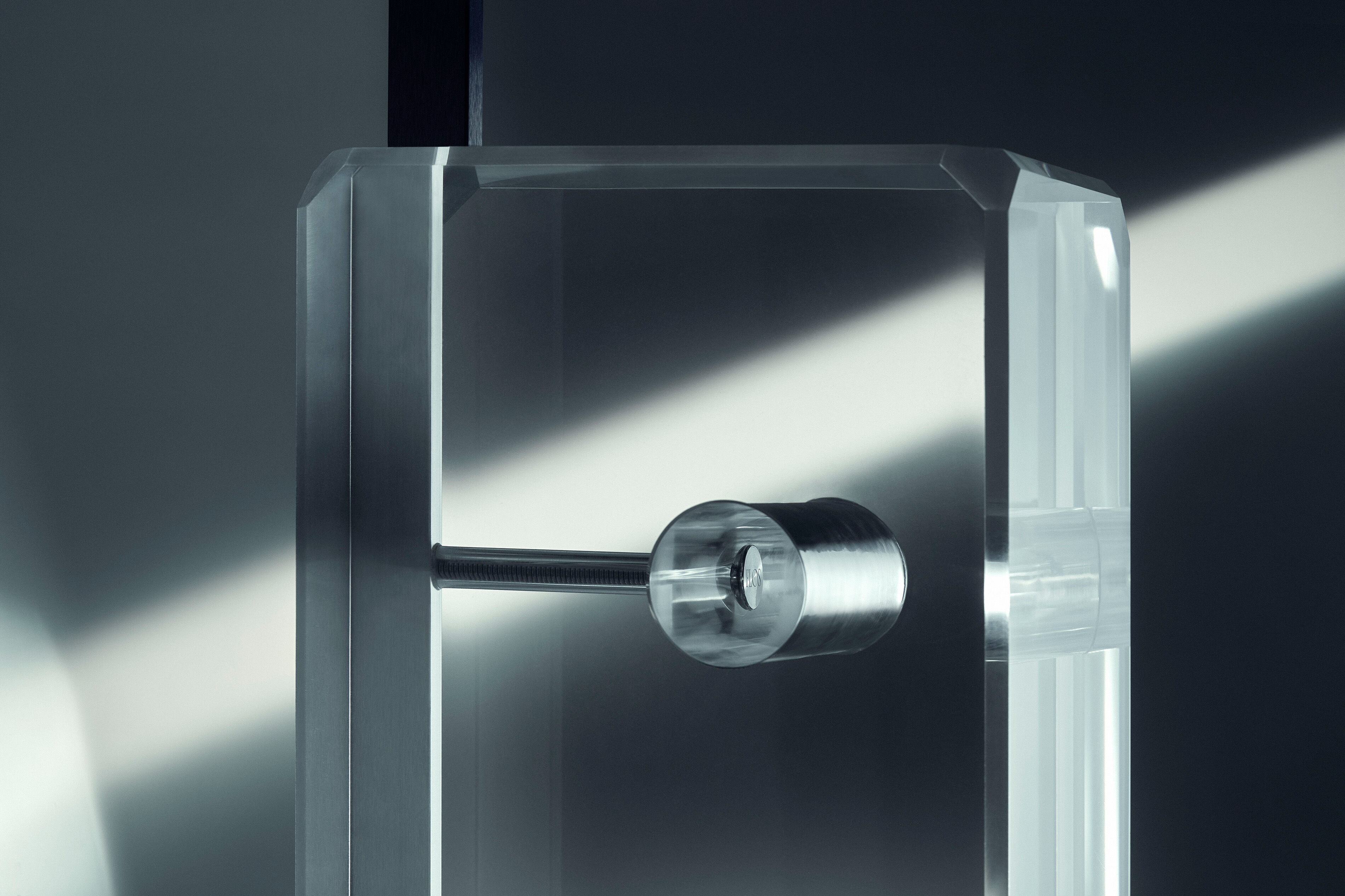 FLOS_ARCO_60_Capture_540