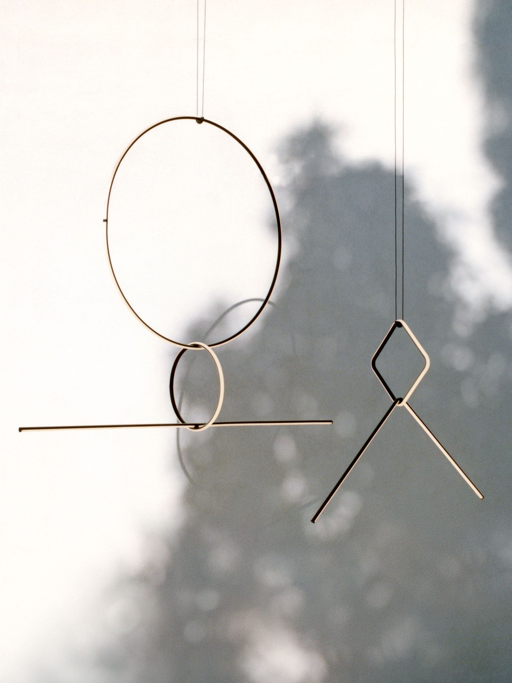 FLOS_About-us_Awards_Arrangements-2_suspension-lamp