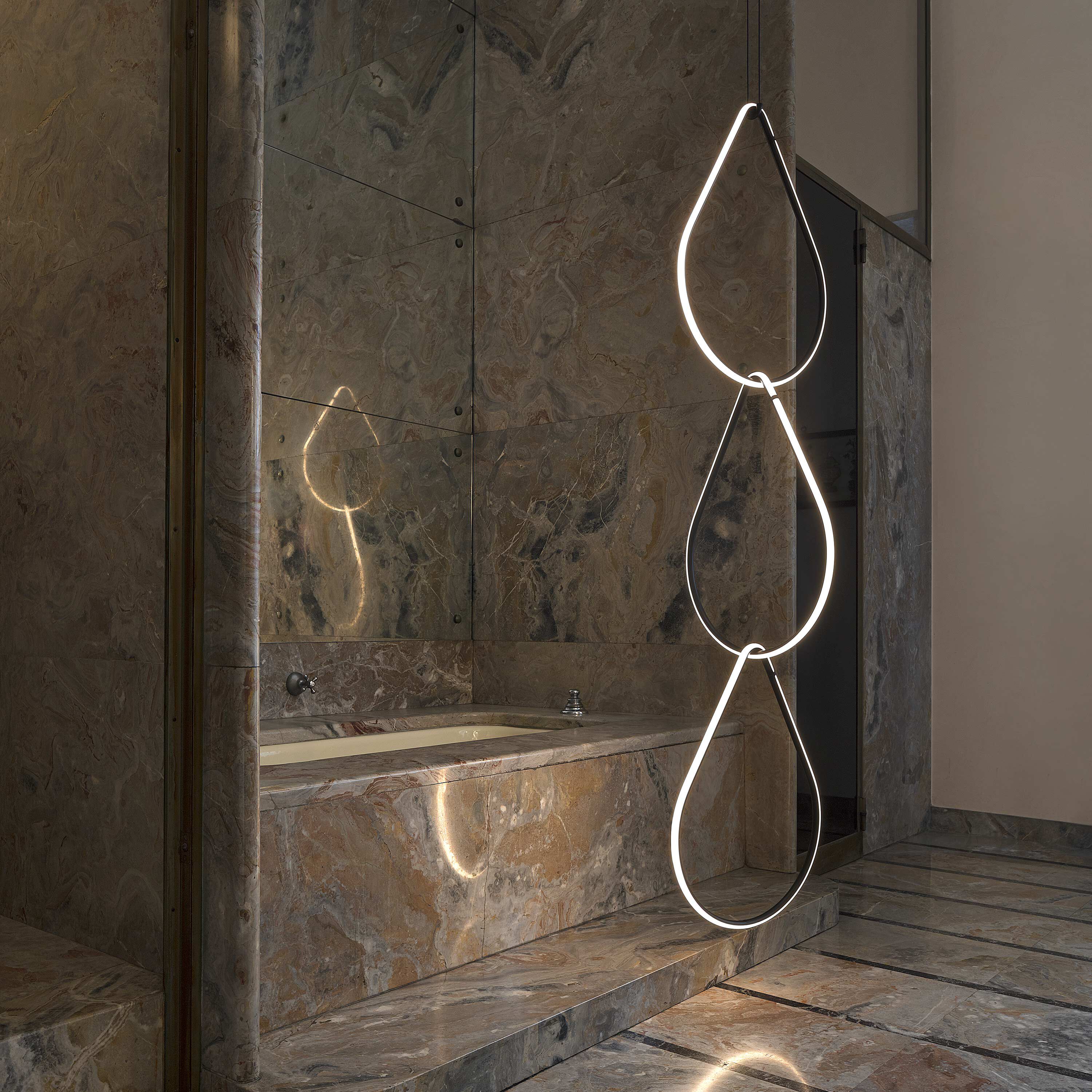 Arrangements Drop Up