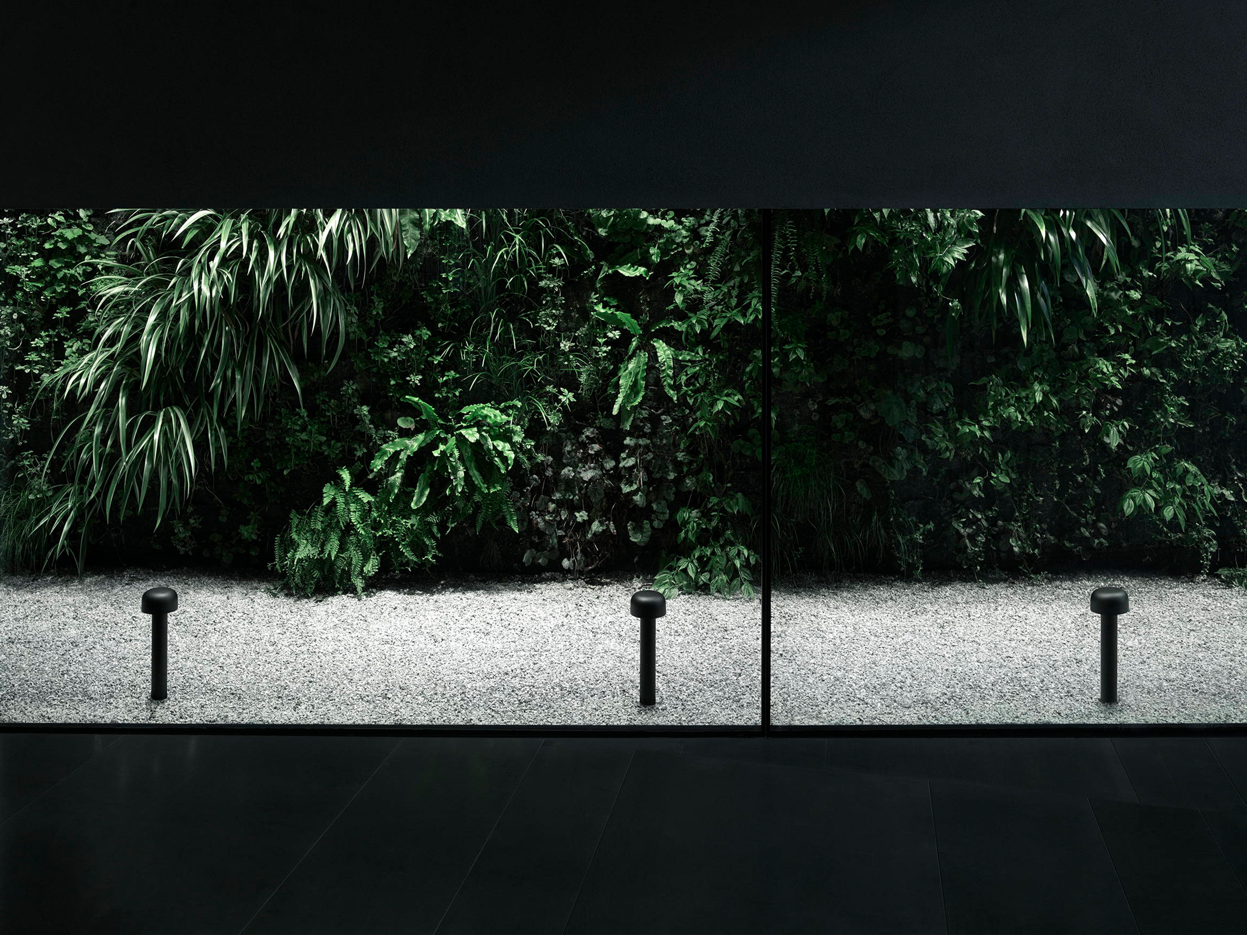 Bellhop 125 Bollard, , lifeshot