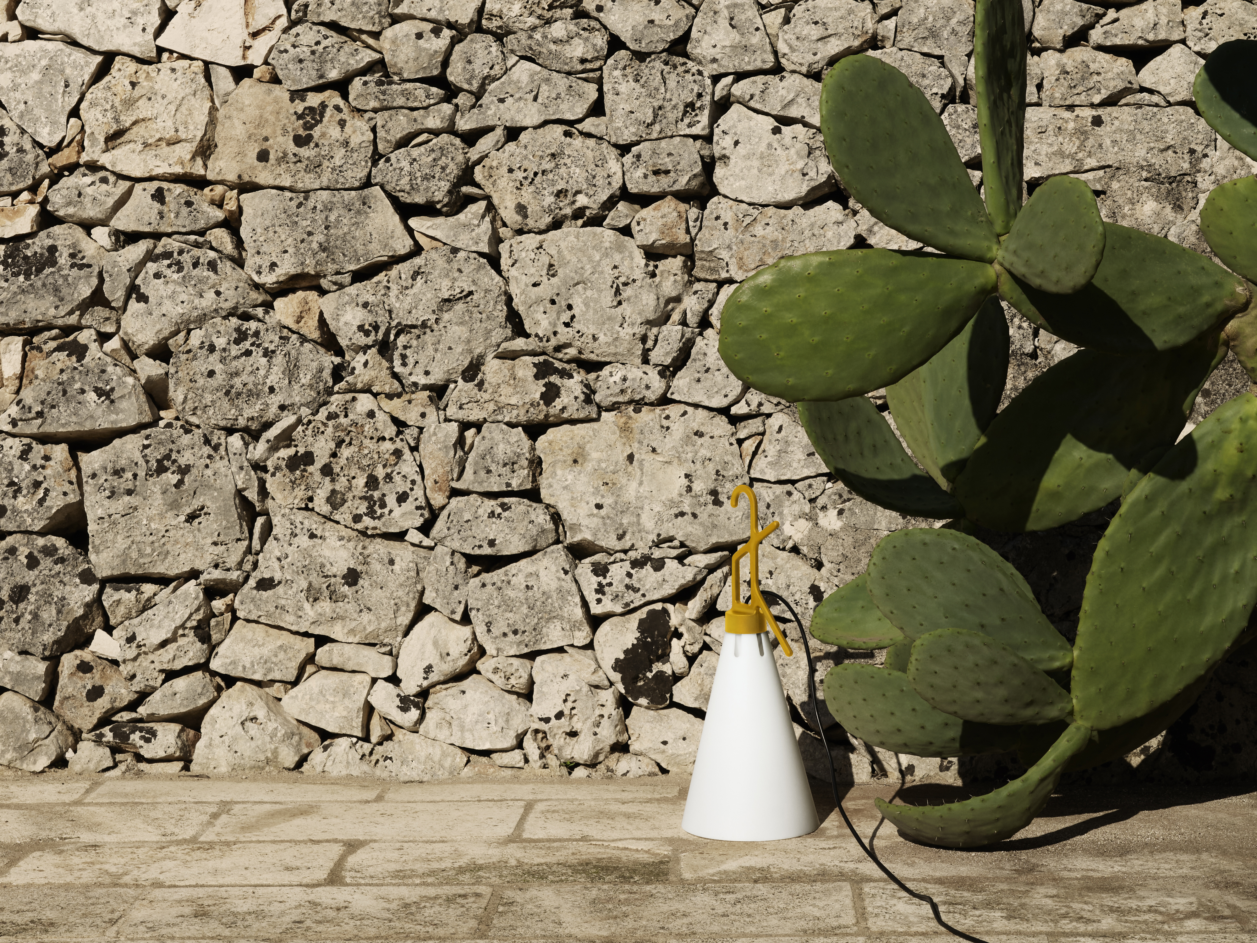 Mayday Outdoor, , lifeshot